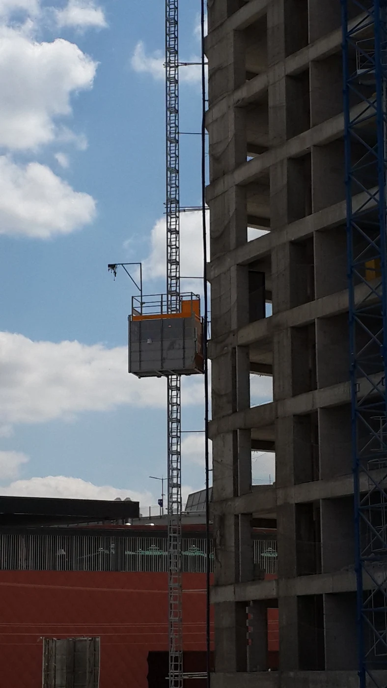 Construction hoist at a building site
