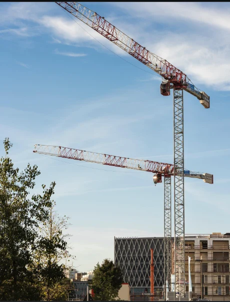 Tower cranes